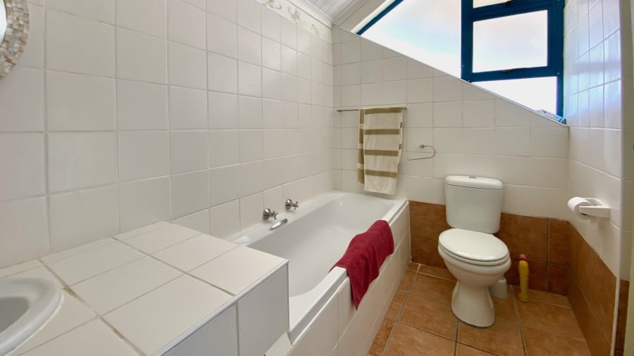 3 Bedroom Property for Sale in Dwarskersbos Western Cape